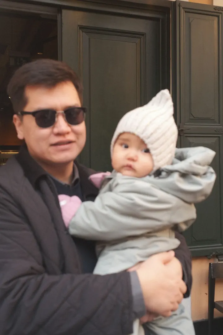 Myrzan holding Medina